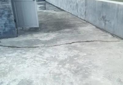 余杭楼顶漏水维修公司分享下如何解决卫生间隐蔽部位漏水的问题?